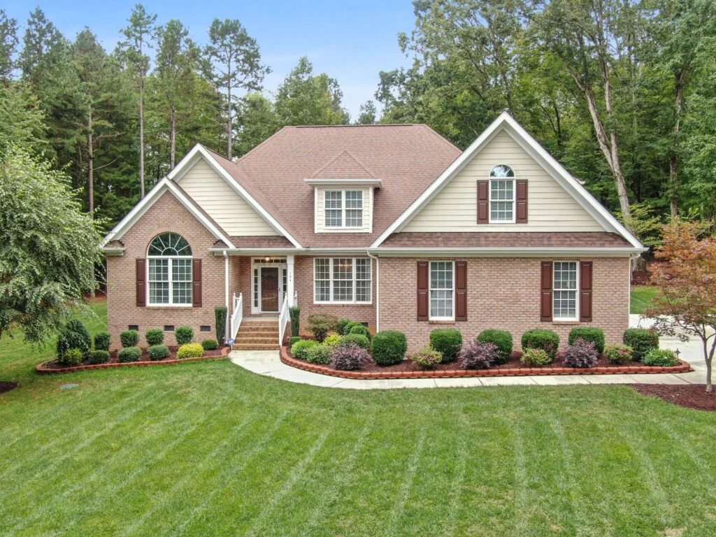 11 Larkhaven Circle, Westover Hills