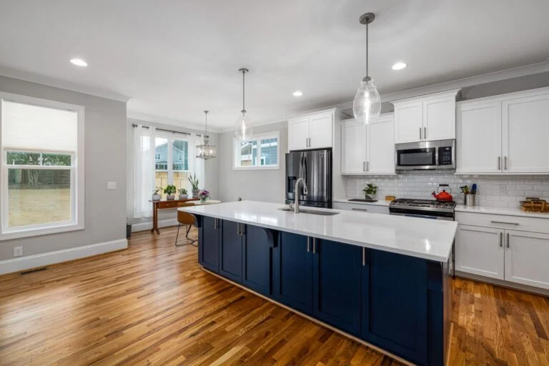 Kitchen with navy island