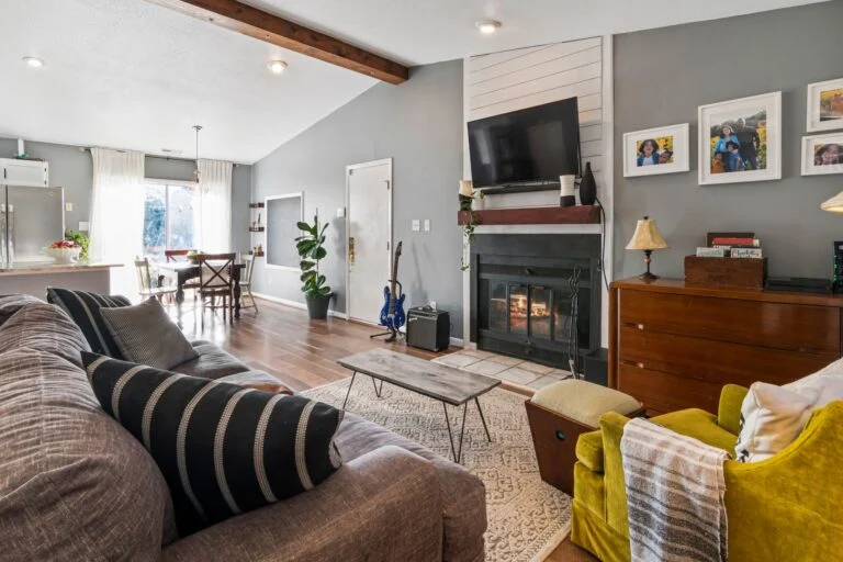 Living room, second view