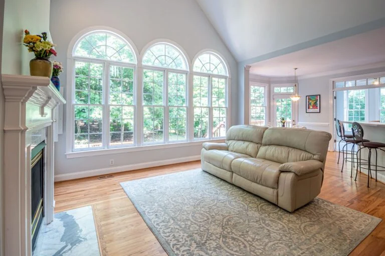 Living room with arched windows