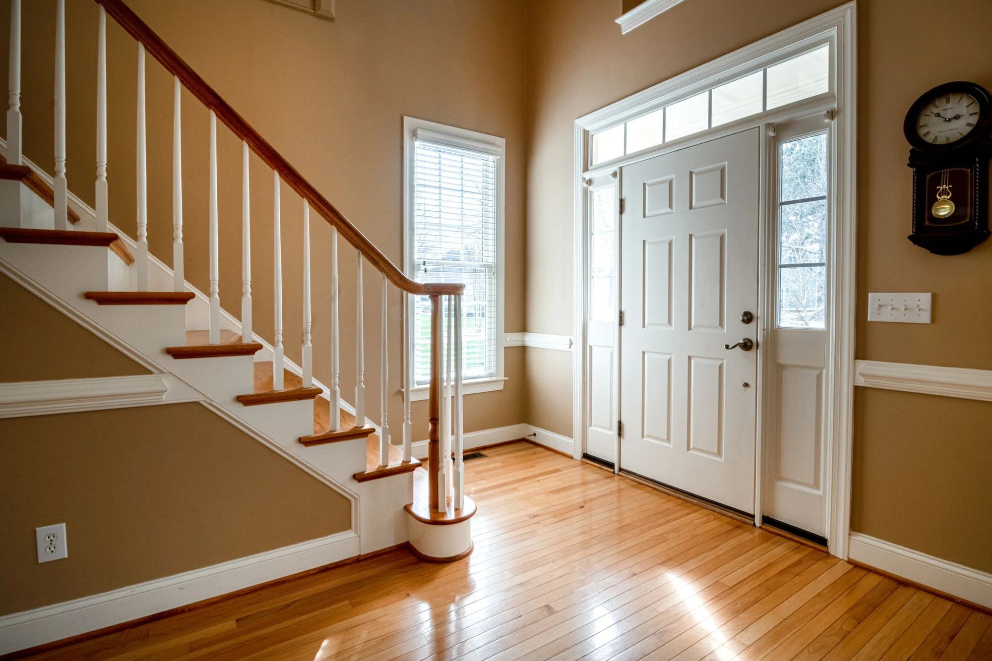 4720 Mistflower Court, Fort Worth: Entry with staircase