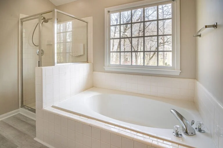 Primary bath with soaking tub